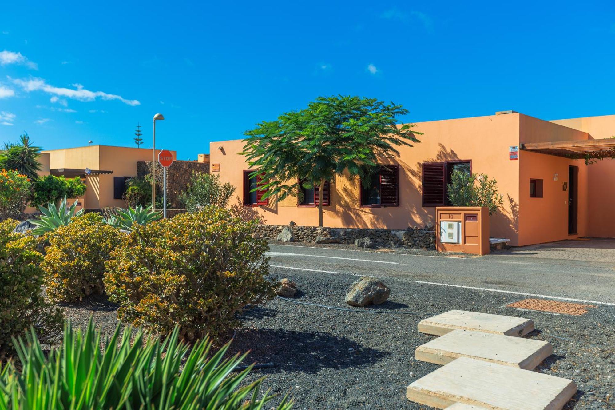 Villa Jacuzzi & Barbecue La Oliva Exterior photo
