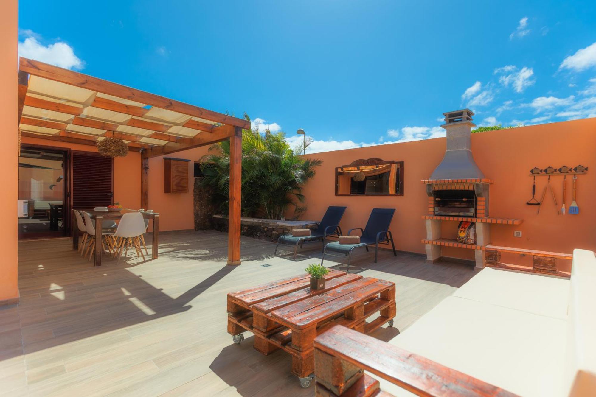 Villa Jacuzzi & Barbecue La Oliva Exterior photo